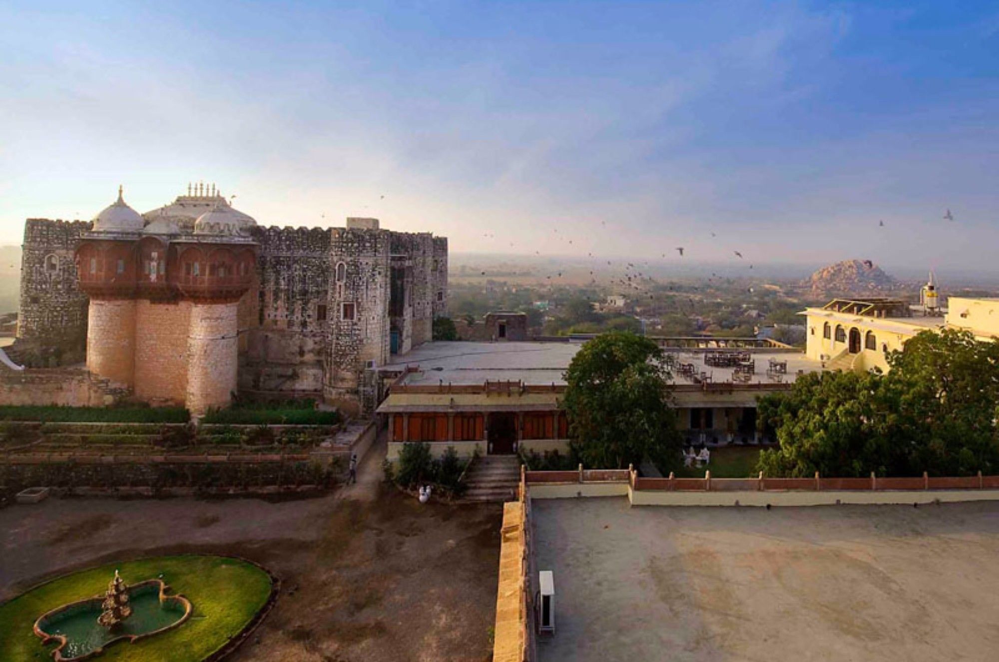 Atulya Fort Khejarla Ngoại thất bức ảnh